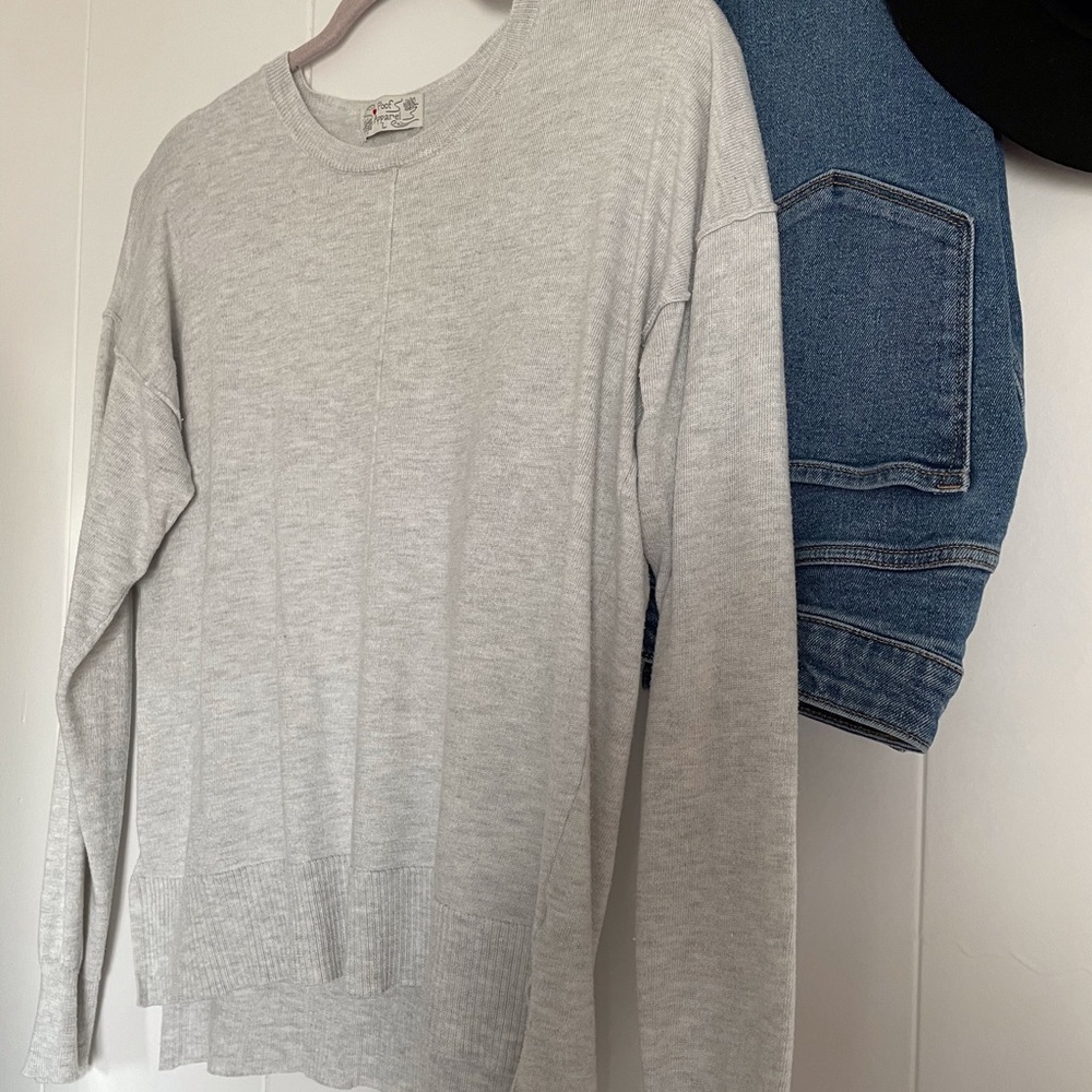 Poof Apparel Ivory Ultra Soft Long sleeve Large